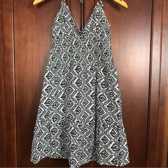 🛍 4/$20 RAMPAGE Sleeveless Black & White Floral Sundress Summer Dress S - Picture 1 of 8